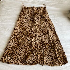 Leopard print midi skirt